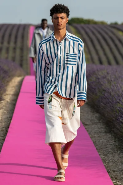 Look 57